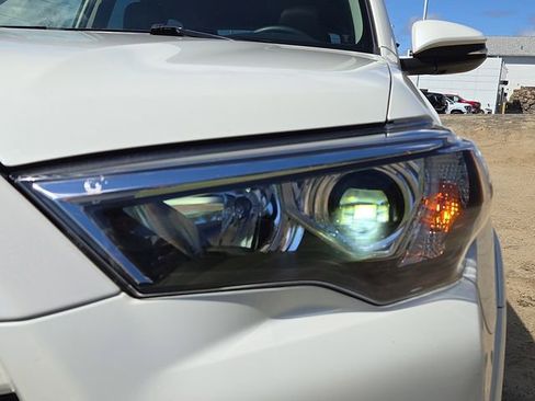 Used 2021 Toyota 4Runner Limited AWD/4WD image 27