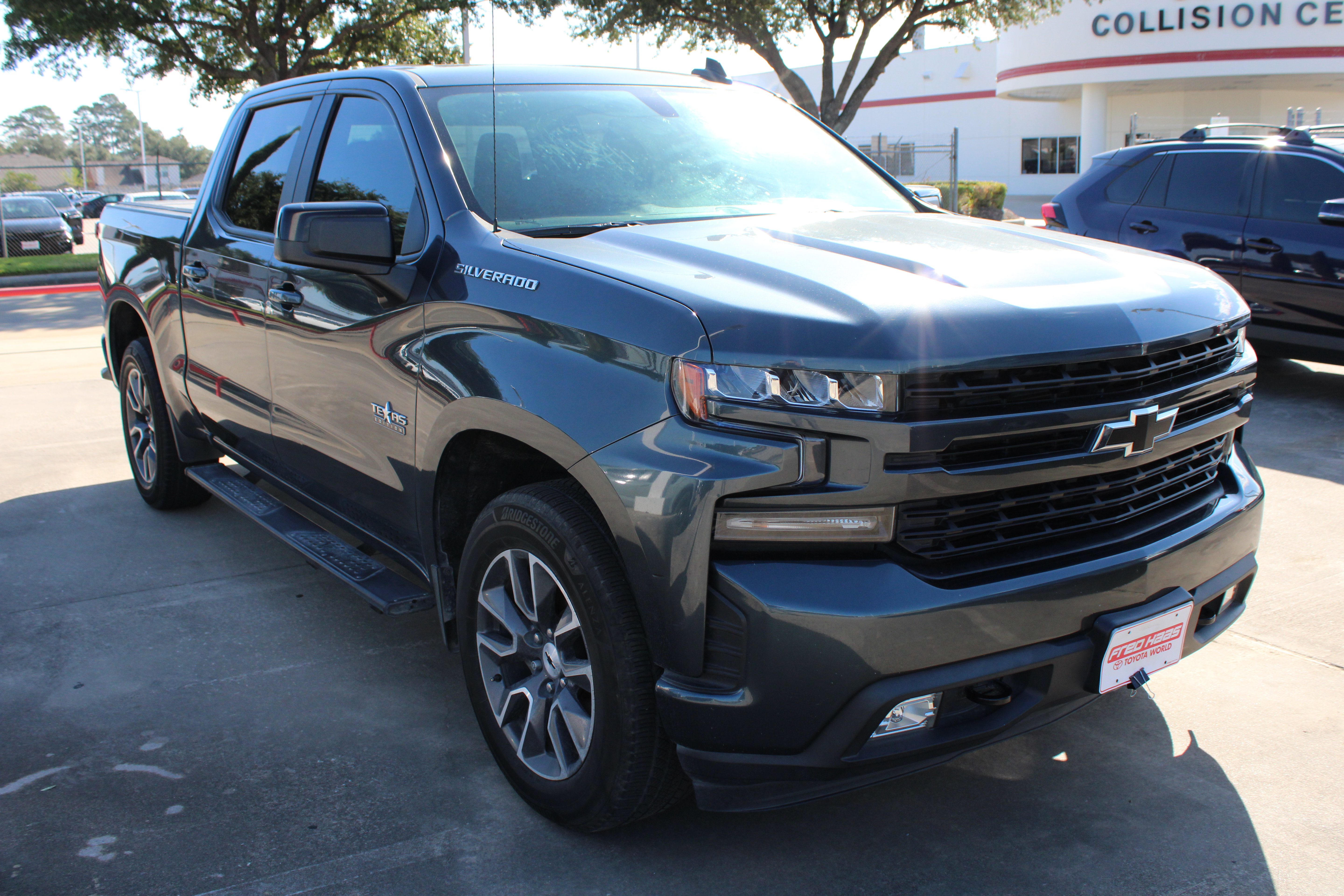 Used 2021 Chevrolet Silverado 1500 RST w/ Bed Protection Package RWD image 2