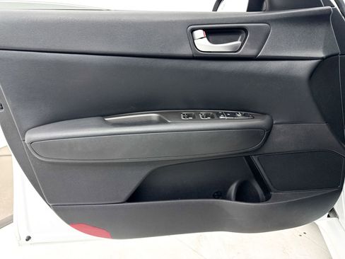 Used 2019 Kia Optima LX FWD image 25