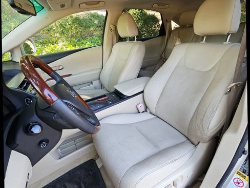 Used 2012 Lexus RX 450h AWD image 11