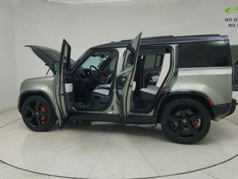 Used 2025 Land Rover Defender 110 X image 78