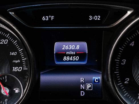 Used 2018 Mercedes-Benz CLA 250 image 19