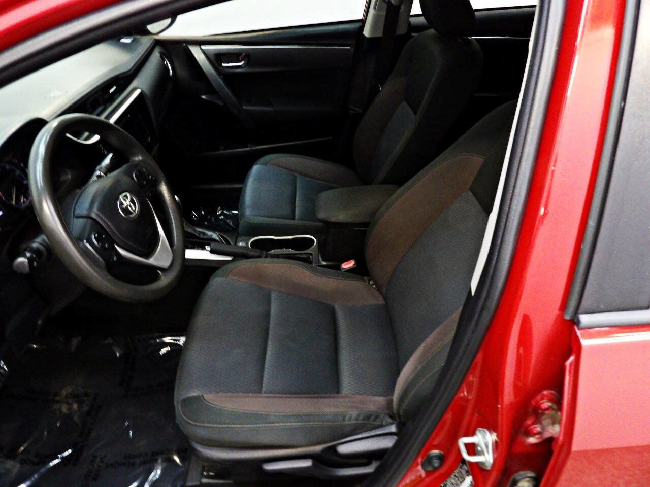 Used 2019 Toyota Corolla LE FWD image 8