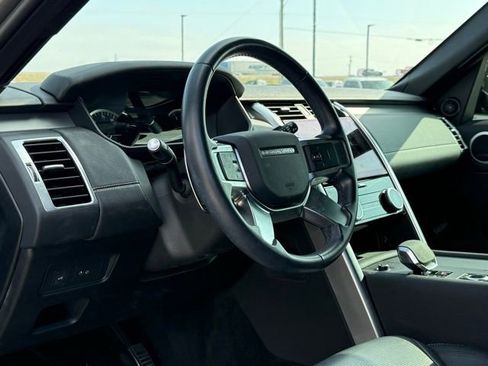 Used 2023 Land Rover Discovery S R-Dynamic image 23