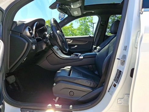 Used 2018 Mercedes-Benz GLC 300 4MATIC image 15