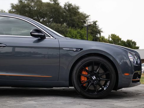 Used 2018 Bentley Flying Spur S V8 AWD/4WD image 21