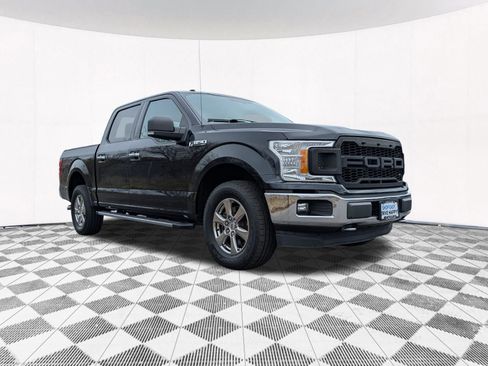 Used 2018 Ford F150 XLT w/ Equipment Group 302A Luxury AWD/4WD image 16