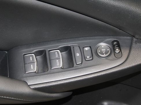 Used 2020 Honda Accord EX image 9