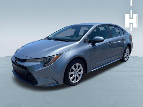 Used 2024 Toyota Corolla LE FWD image 3