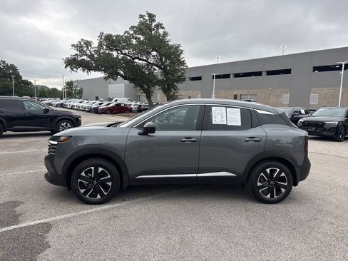 Used 2026 Nissan Kicks SV w/ SV Premium Package AWD/4WD image 9