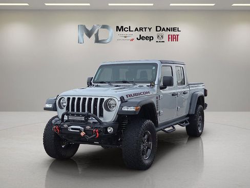 Used 2022 Jeep Gladiator Rubicon w/ Trailer Tow Package AWD/4WD image 2