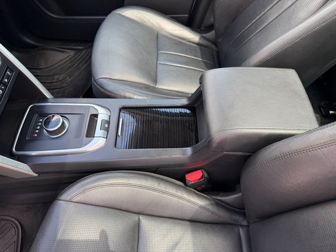 Used 2018 Land Rover Discovery Sport HSE AWD/4WD image 13