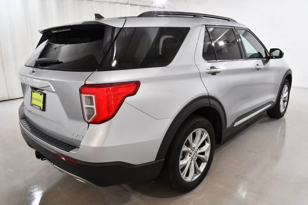 Used 2024 Ford Explorer XLT w/ Equipment Group 202A AWD/4WD image 11