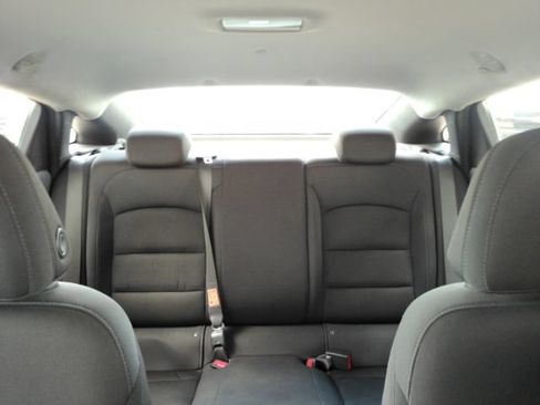 Used 2023 Chevrolet Malibu LS FWD image 31