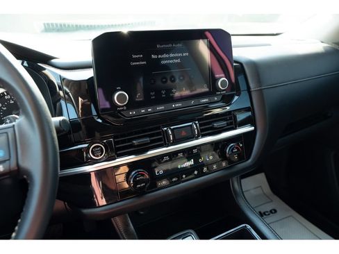 Used 2024 Nissan Pathfinder SV w/ SV Premium Package FWD image 24