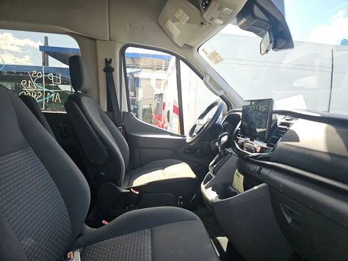 Used 2024 Ford Transit 350 XLT RWD image 4