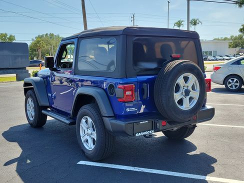 Used 2020 Jeep Wrangler Sport AWD/4WD image 4