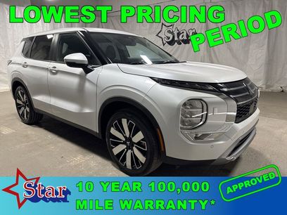 Used 2025 Mitsubishi Outlander SE