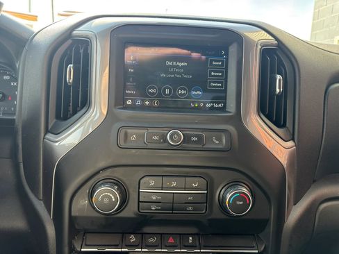 Used 2019 Chevrolet Silverado 1500 Custom Trail Boss w/ Custom Convenience Package AWD/4WD image 26