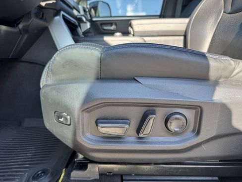 Used 2023 Toyota Tundra Platinum AWD/4WD image 12
