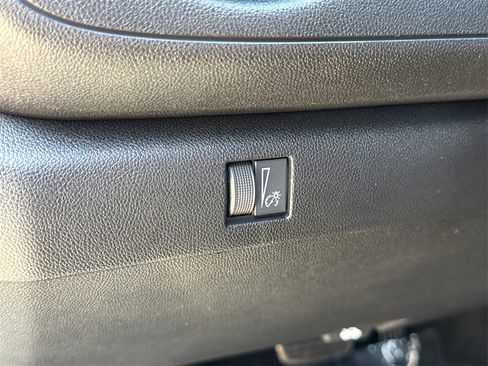 Used 2025 Chevrolet Colorado W/T image 26