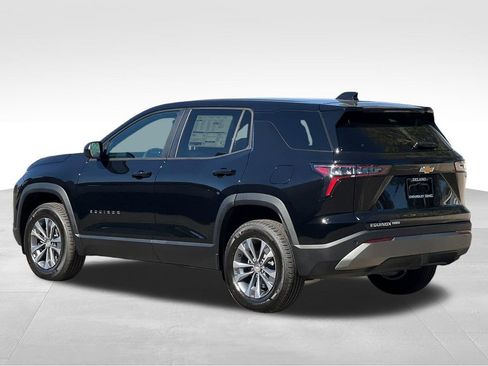 New 2026 Chevrolet Equinox LT w/ Convenience Package II image 3