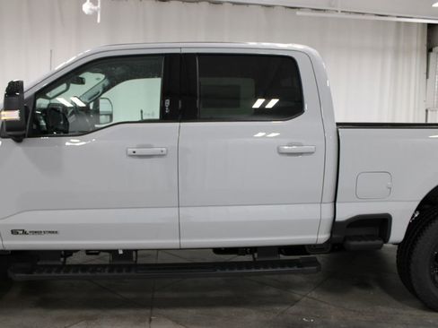 New 2026 Ford F250 Lariat w/ Black Appearance Package image 5