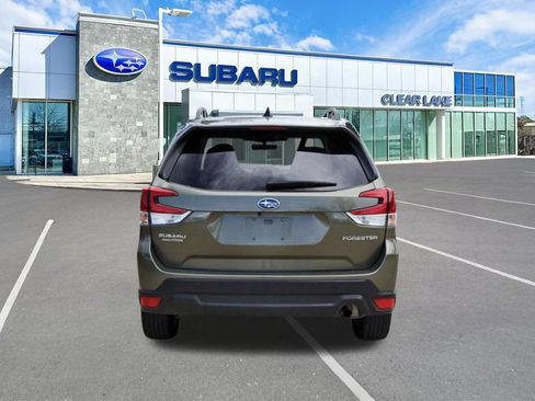 Used 2024 Subaru Forester Premium AWD/4WD image 5