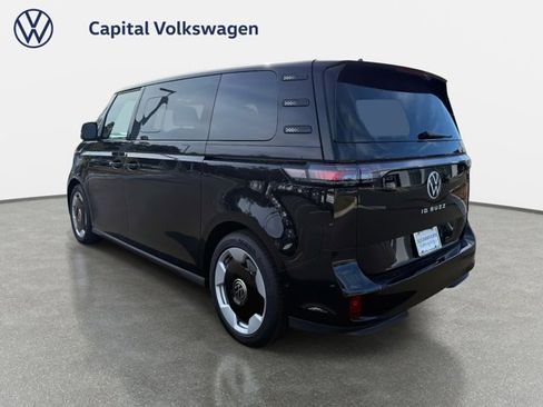 New 2025 Volkswagen ID. Buzz Pro S RWD image 3