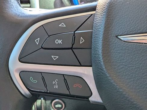 Used 2015 Chrysler 300 C w/ Light Group image 24