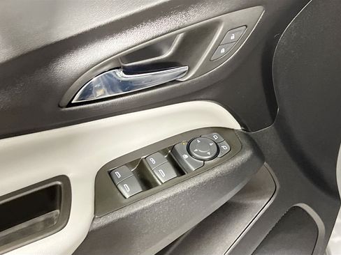 Used 2023 Chevrolet Equinox LS w/ LS Convenience Package FWD image 17