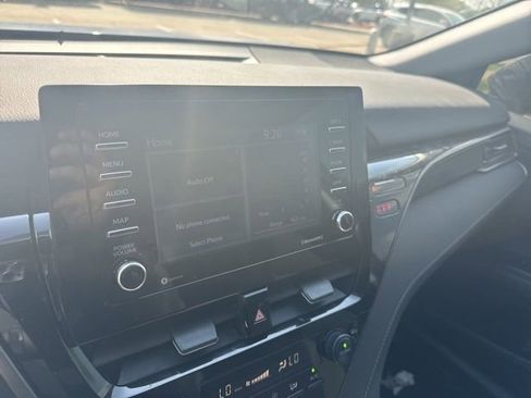 Used 2024 Toyota Camry LE w/ Convenience Package image 9