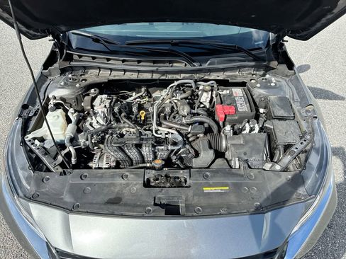 Used 2025 Nissan Altima 2.5 SV FWD image 28