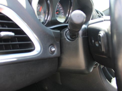 Used 2013 Dodge Avenger SXT w/ Blacktop Pkg FWD image 20