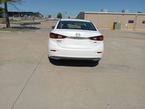 Used 2016 MAZDA MAZDA3 i Sport image 4