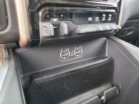 Used 2020 RAM 2500 Laramie image 33