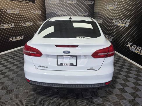 Used 2016 Ford Focus SE FWD image 4