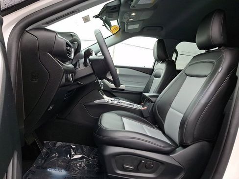 Certified 2024 Ford Explorer XLT w/ Equipment Group 202A image 14