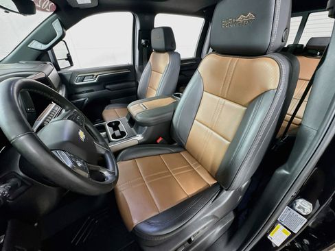 Used 2025 Chevrolet Silverado 3500 High Country w/ High Country Premium Package AWD/4WD image 17