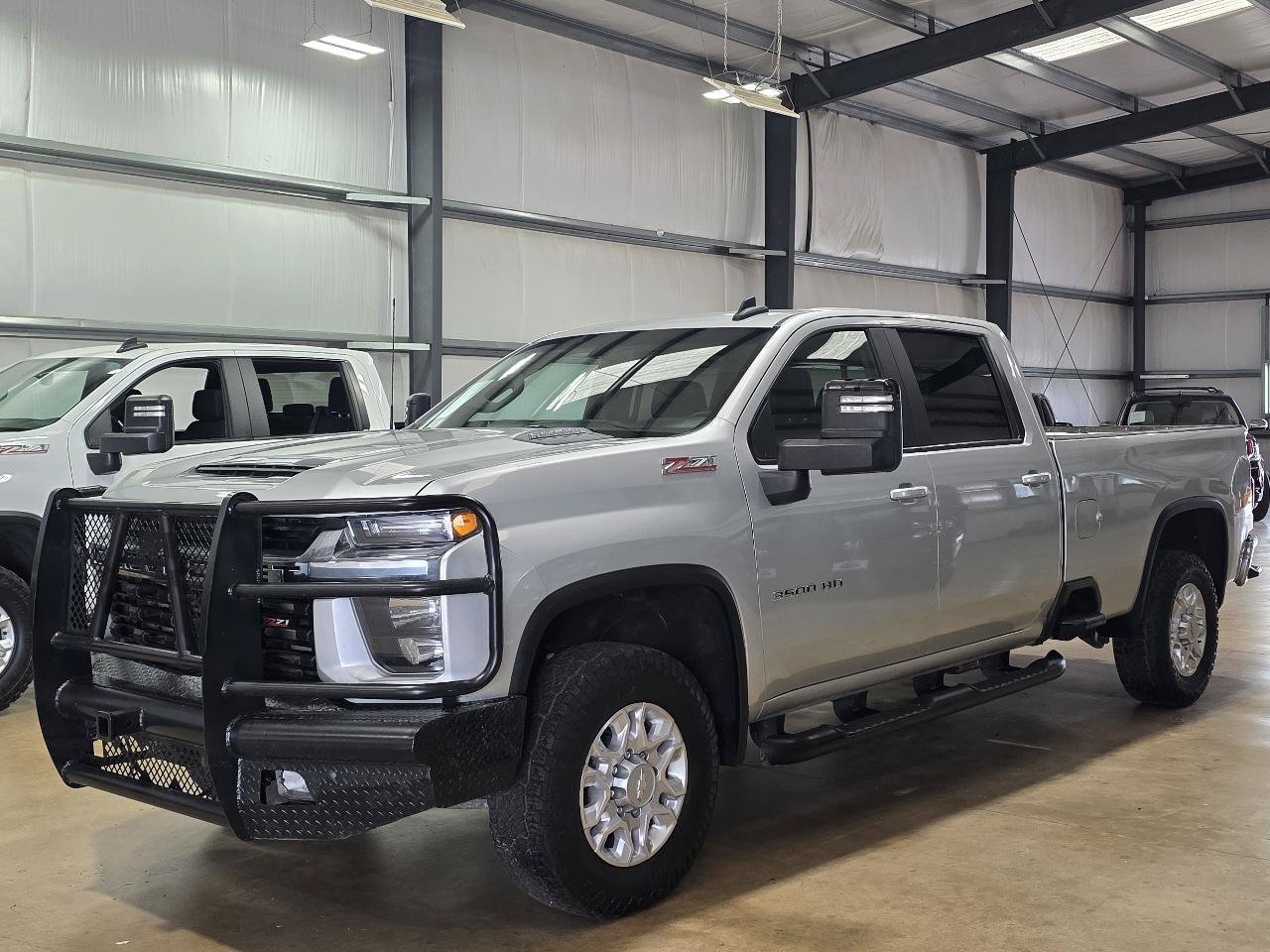 Used 2022 Chevrolet Silverado 3500 LT w/ Convenience Package AWD/4WD image 1