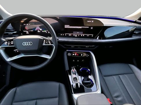 Used 2025 Audi Q5 Premium Plus w/ Premium Plus AWD/4WD image 16