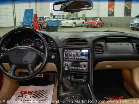 Used 1999 Chevrolet Corvette Coupe w/ Memory Pkg image 17