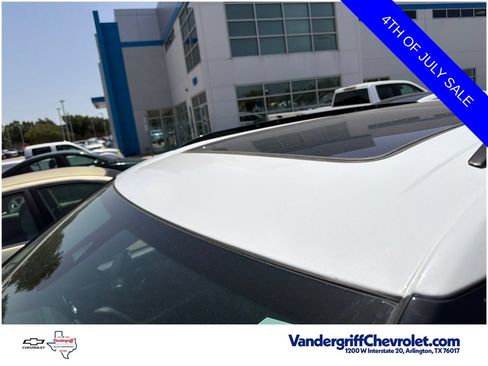 Used 2024 Chevrolet Blazer LT w/ Sound & Technology Package FWD image 10