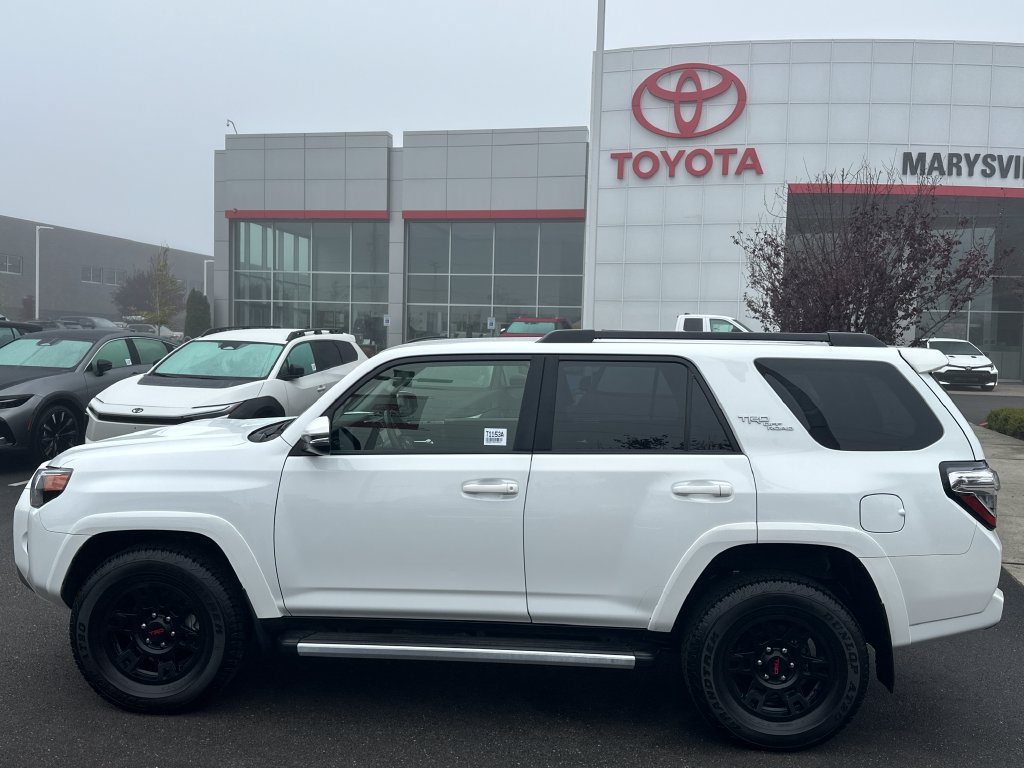 Certified 2024 Toyota 4Runner TRD Off-Road Premium AWD/4WD image 2