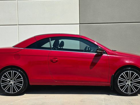 Used 2013 Volkswagen Eos FWD image 10
