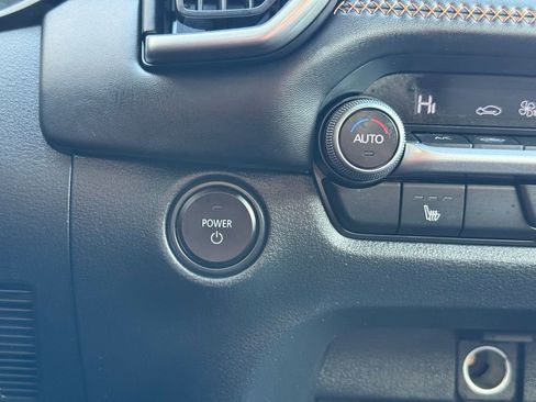 Used 2025 MAZDA CX-50 AWD 2.5 Hybrid w/ Premium Pkg image 17