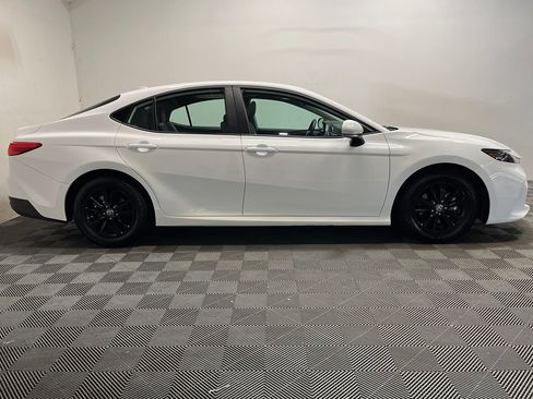 Used 2025 Toyota Camry LE w/ Convenience Package FWD image 4