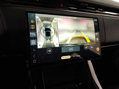 Used 2025 Land Rover Range Rover Sport Dynamic SE image 34