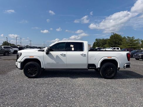 Used 2025 GMC Sierra 2500 Denali Ultimate w/ Snow Plow Prep/Camper Package AWD/4WD image 5