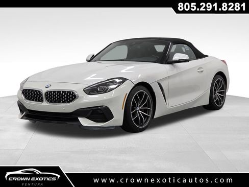 Used 2022 BMW Z4 sDrive30i w/ Driving Assistance Package RWD image 11